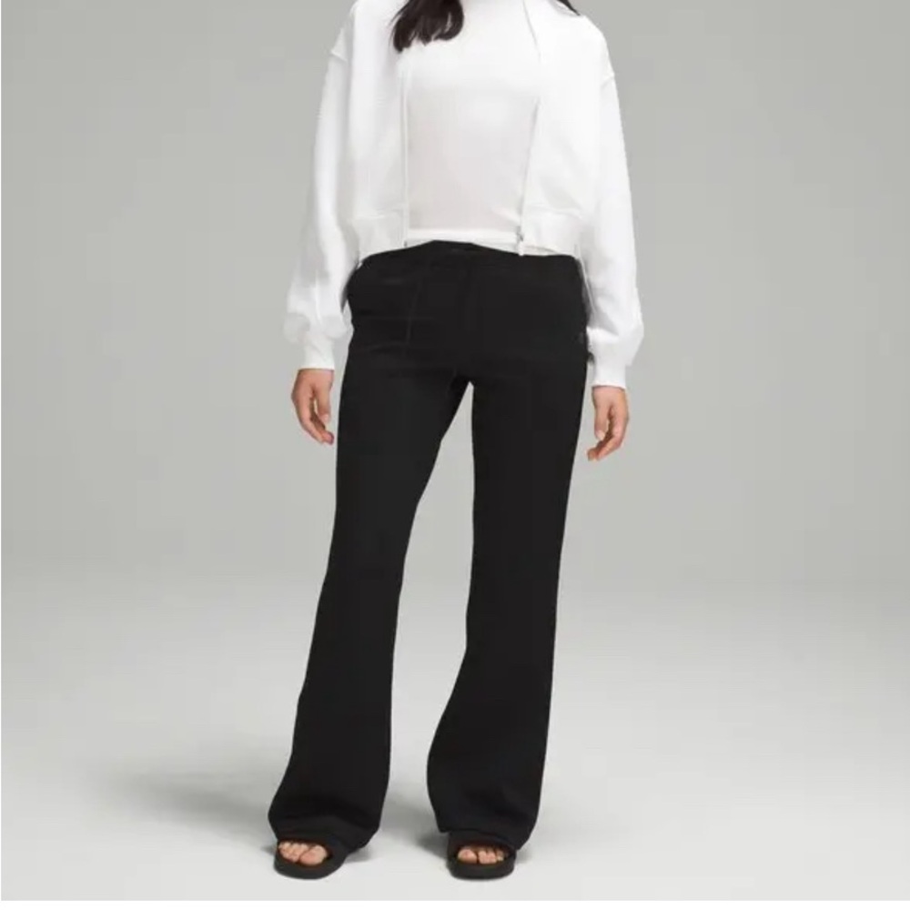 Lululemon Textured High-Rise Flared Track Pant 32", Black, Size 2 - NWT